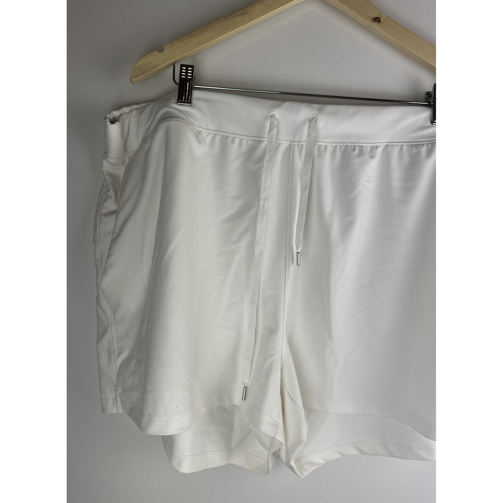 NWT Old Navy High Waisted PowerSoft Shorts White 3" inseam Women's Size XXL - Picture 3 of 11